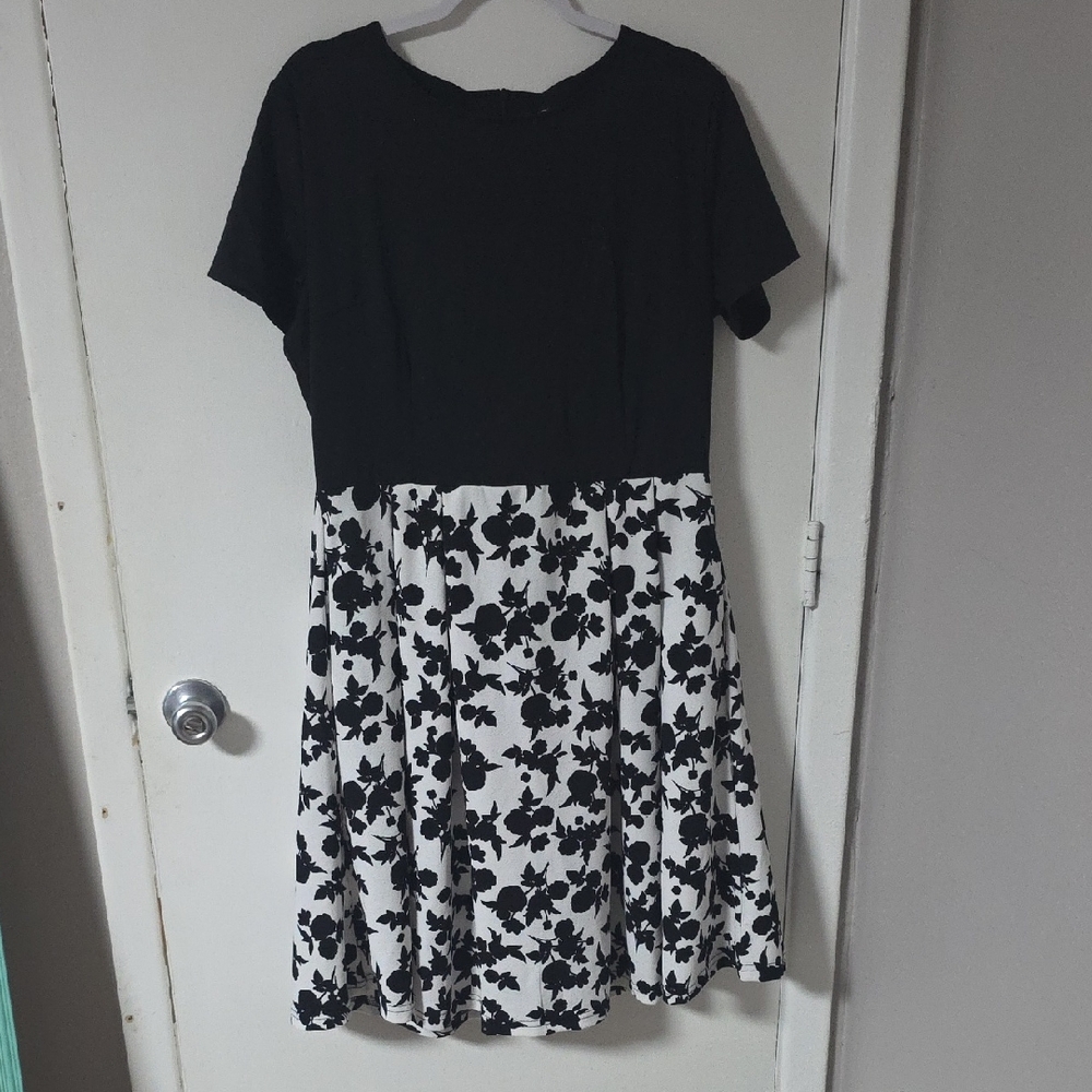 Elegant Black and White Floral Dress
